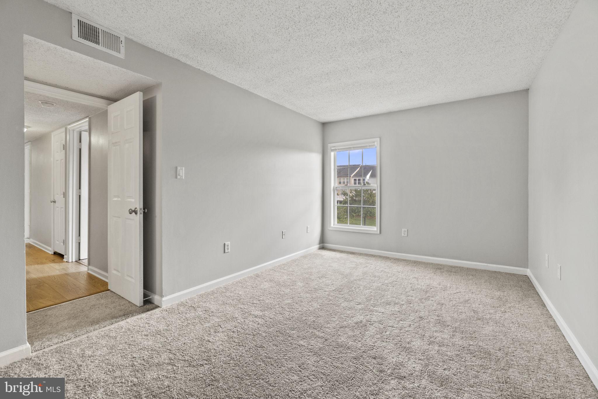 15597 Horseshoe LANE
