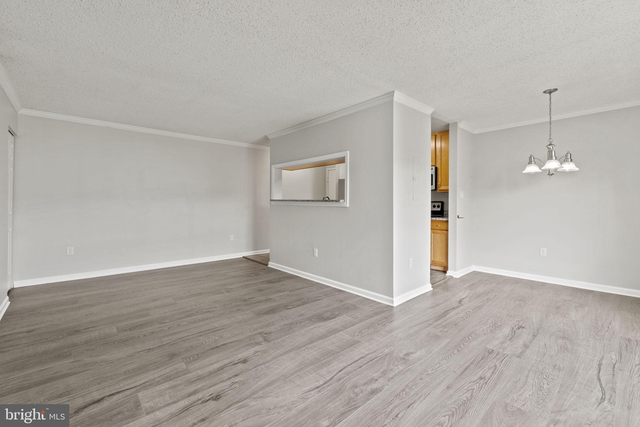 15597 Horseshoe LANE