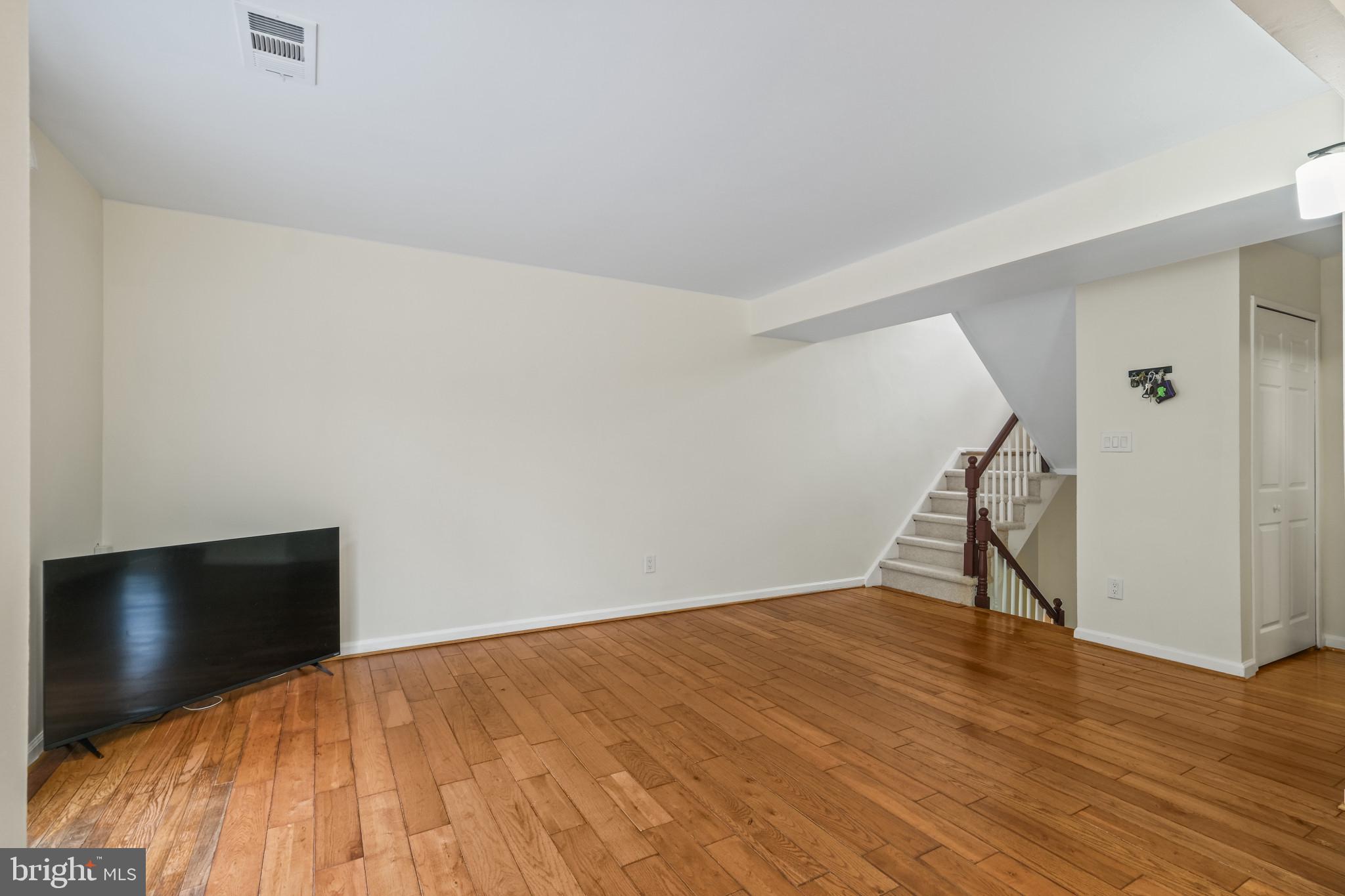7536 Quail Run LANE