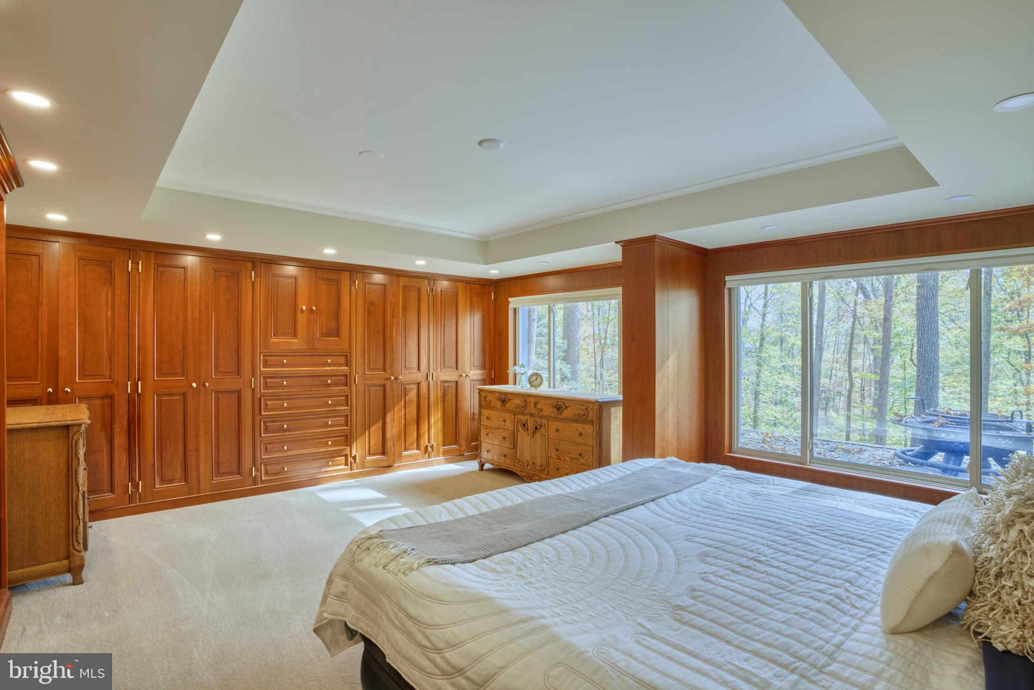 10758 Lake Forest DRIVE