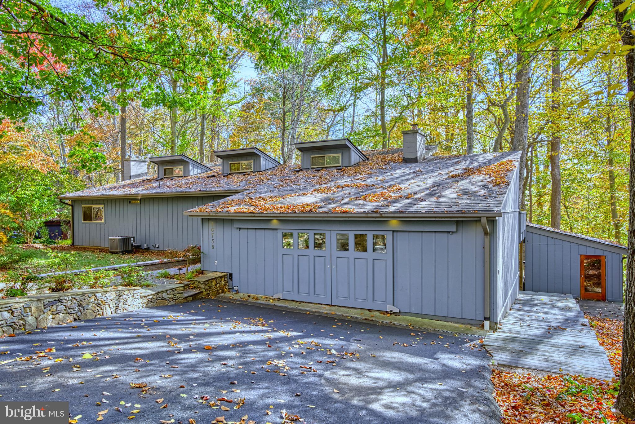 10758 Lake Forest DRIVE