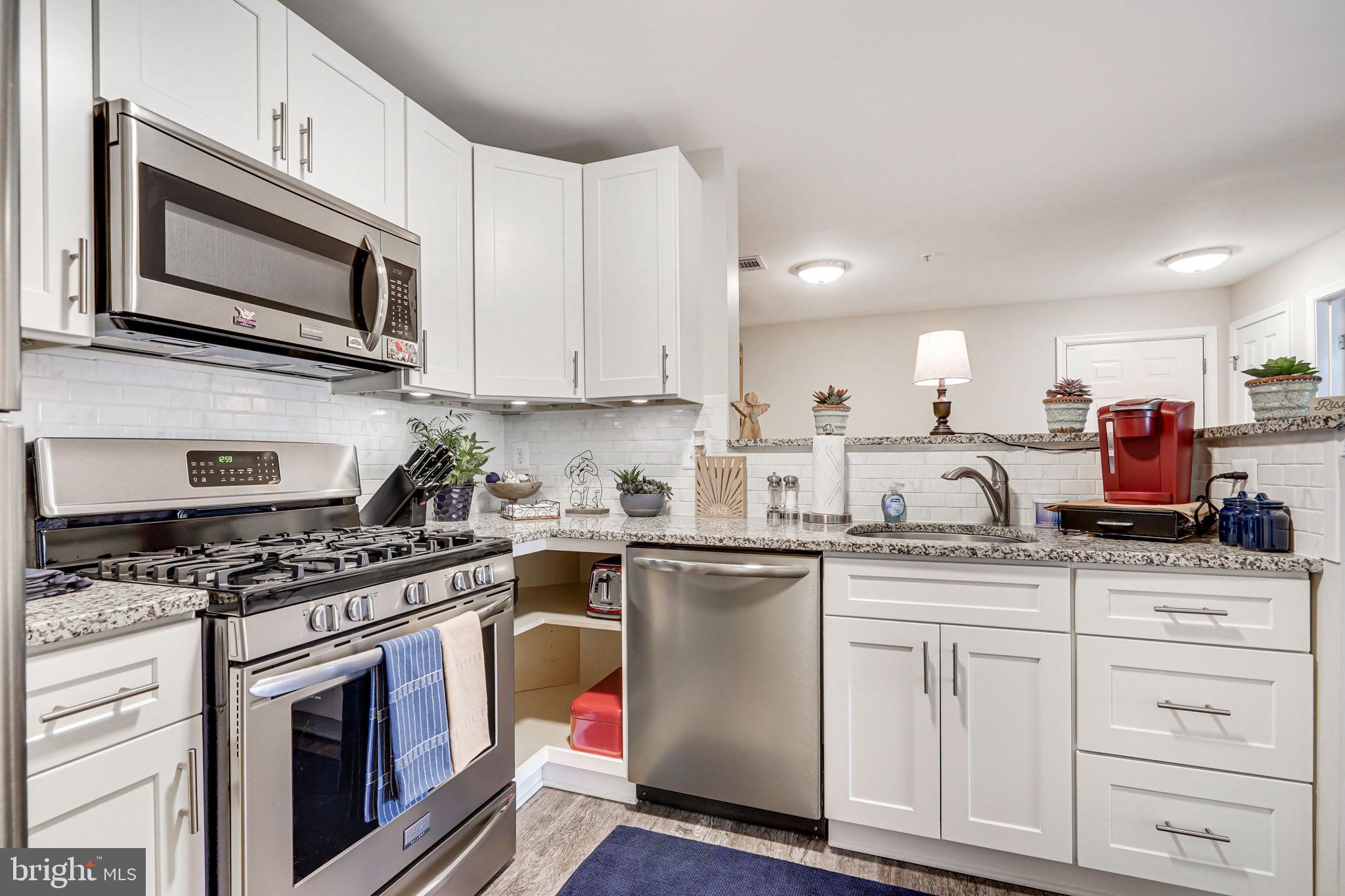 1060 Gardenview LOOP Unit: 403