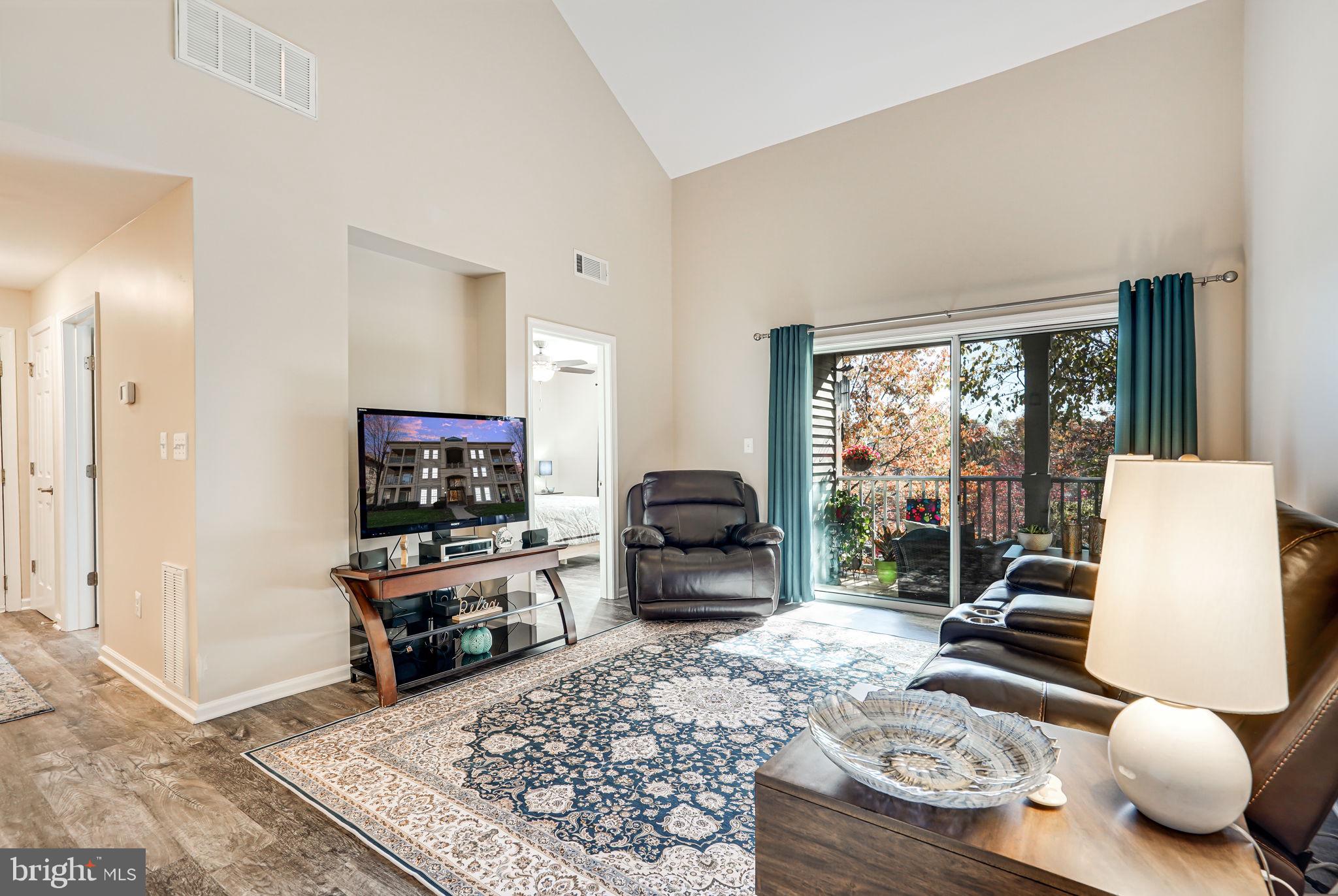 1060 Gardenview LOOP Unit: 403