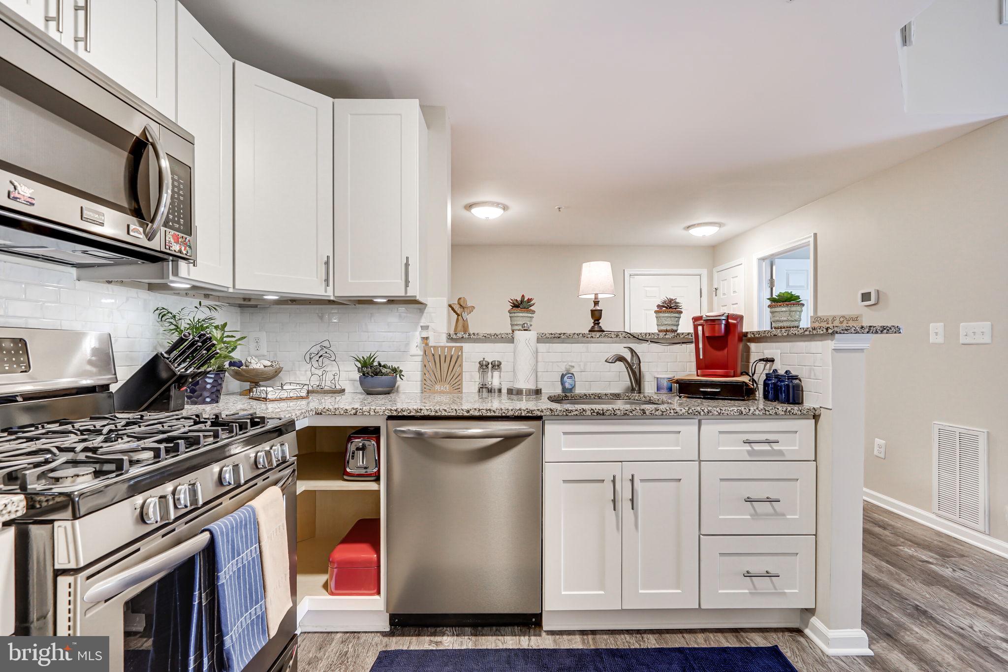 1060 Gardenview LOOP Unit: 403