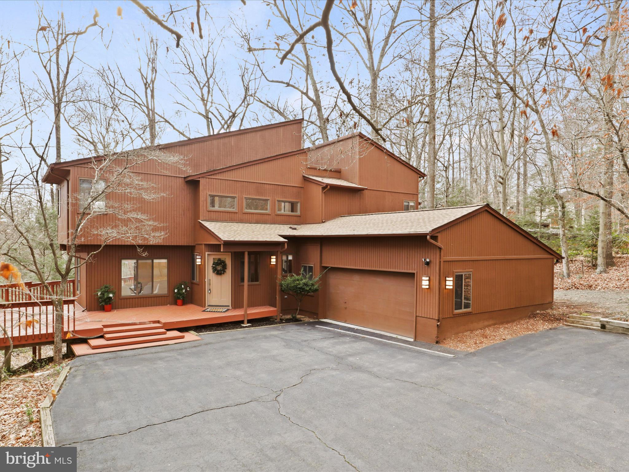 6111 Turkey Run COURT