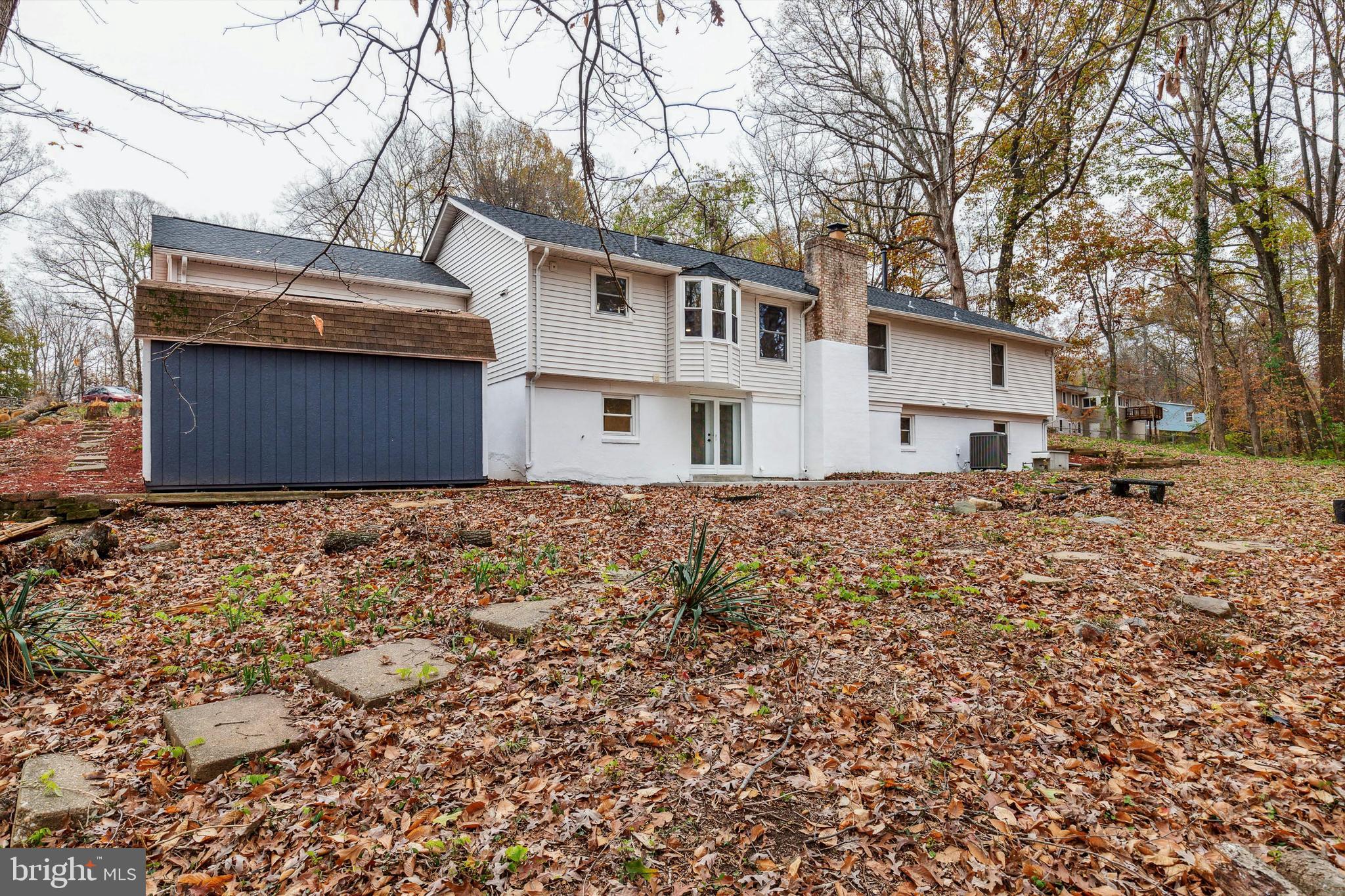 18310 Woodland DRIVE