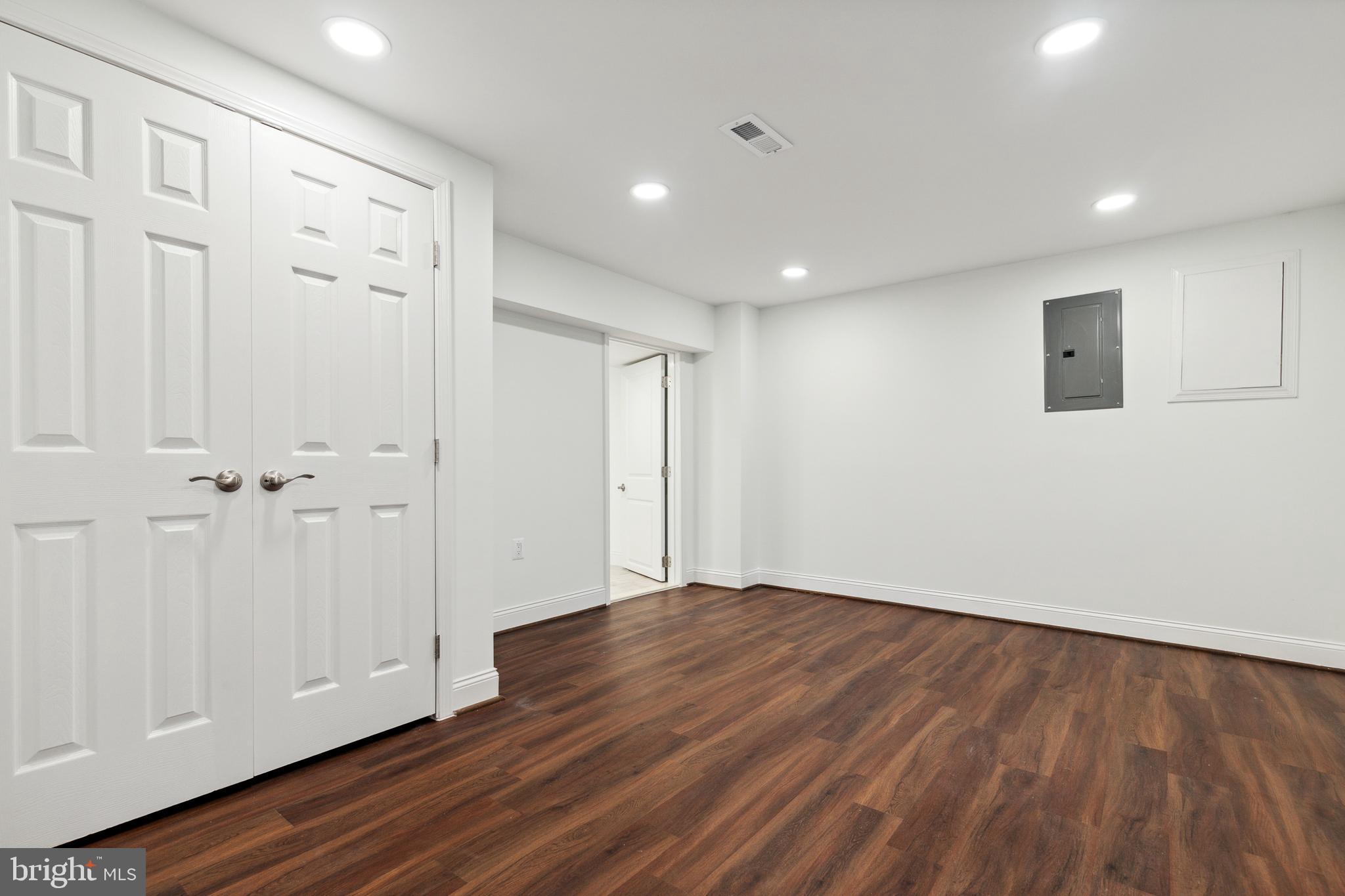18310 Woodland DRIVE