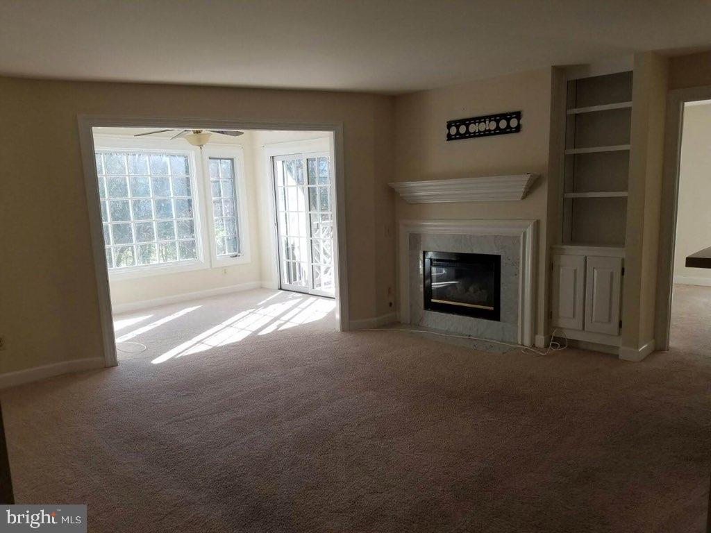 8111 Lacy DRIVE Unit: 203