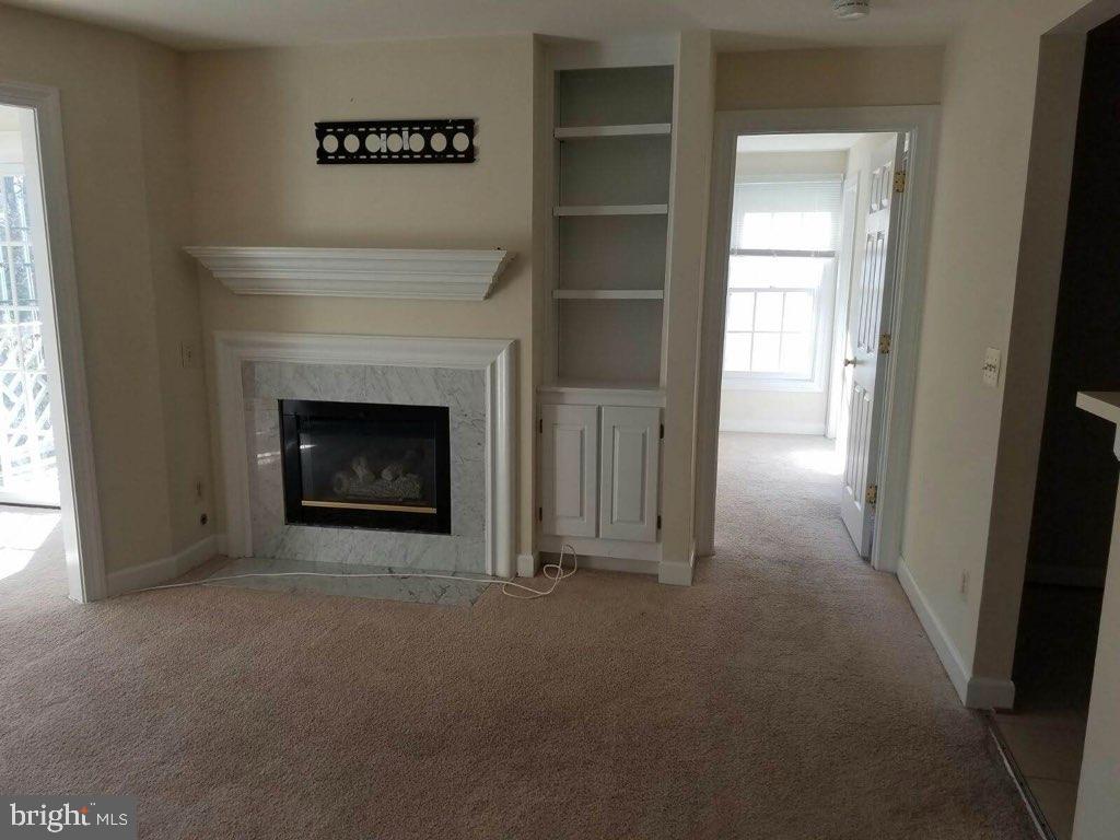 8111 Lacy DRIVE Unit: 203