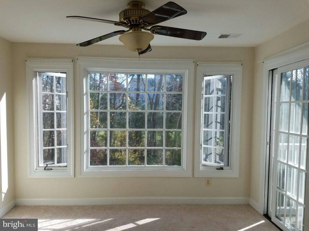 8111 Lacy DRIVE Unit: 203
