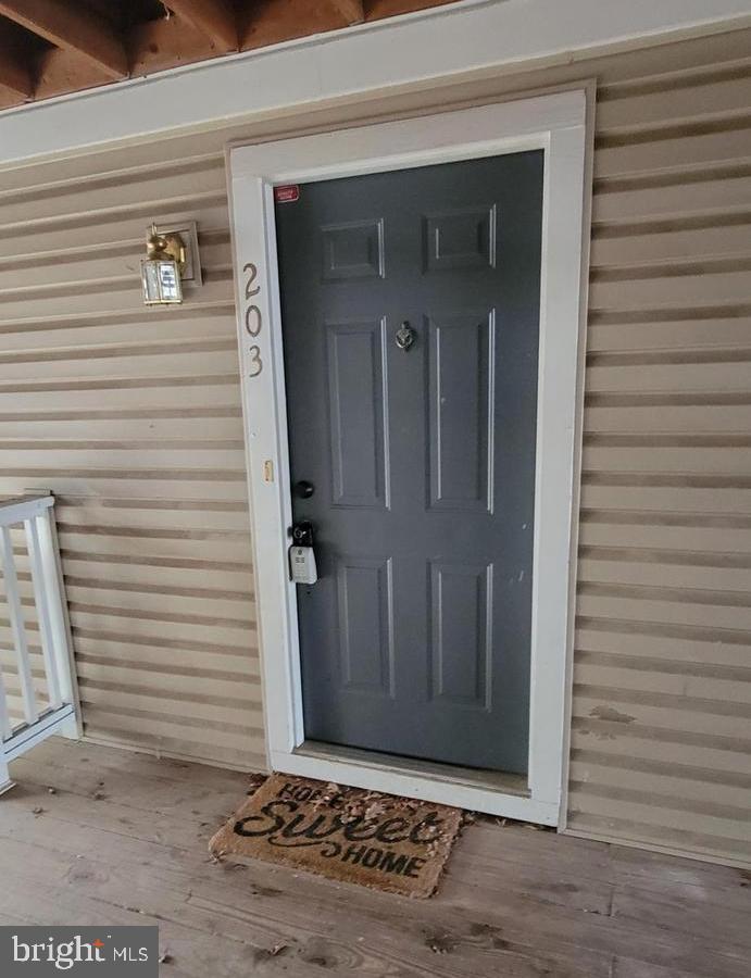 8111 Lacy DRIVE Unit: 203