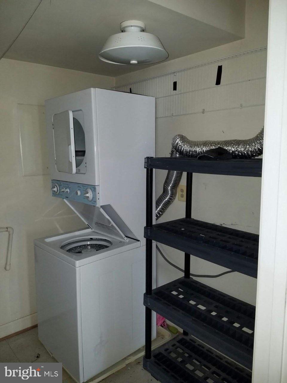 8111 Lacy DRIVE Unit: 203
