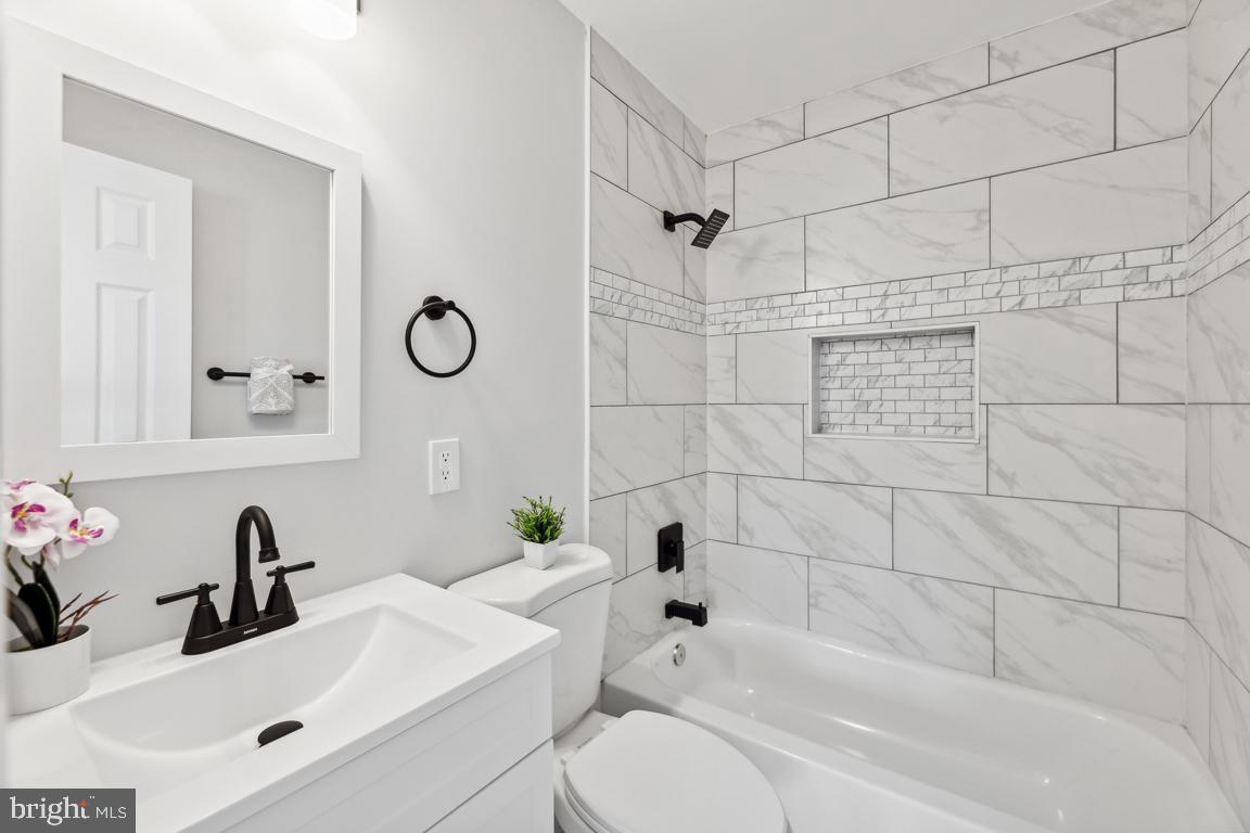 3302 Bellflower COURT