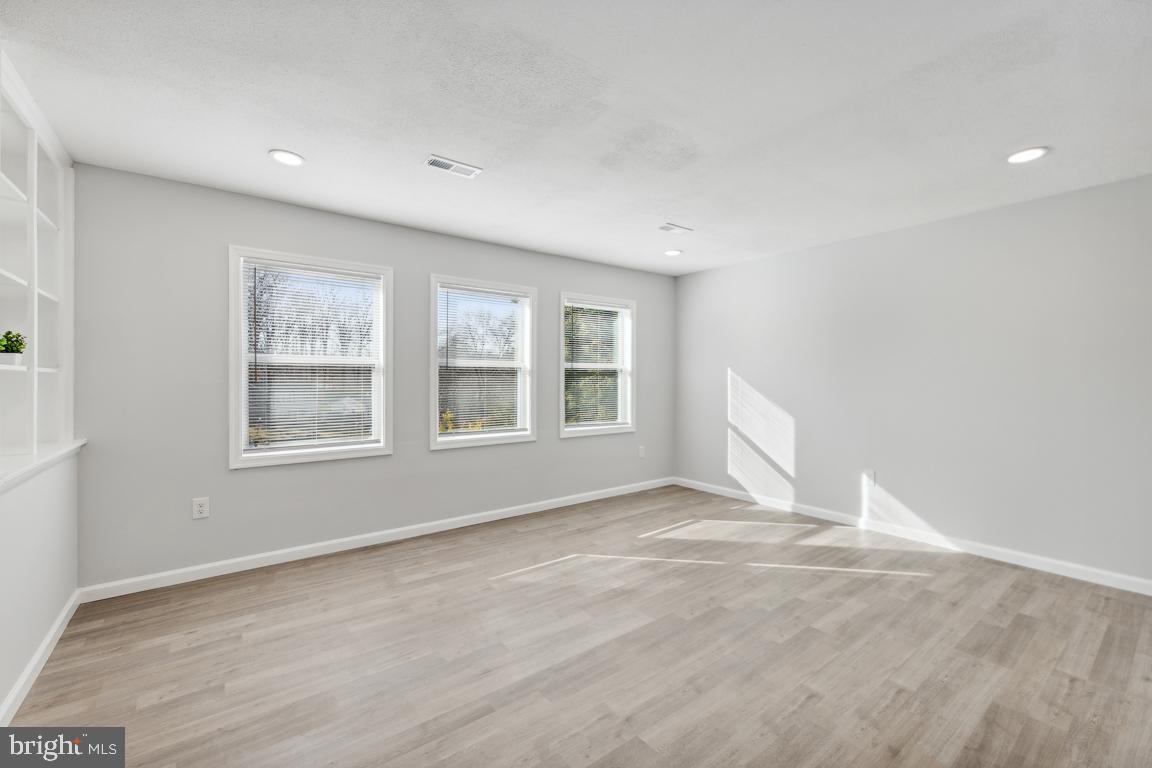 3302 Bellflower COURT