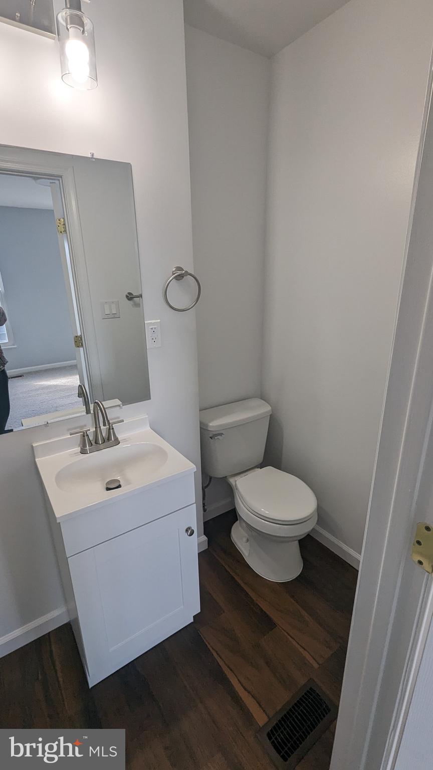 1744 TIGER LILY CIRCLE