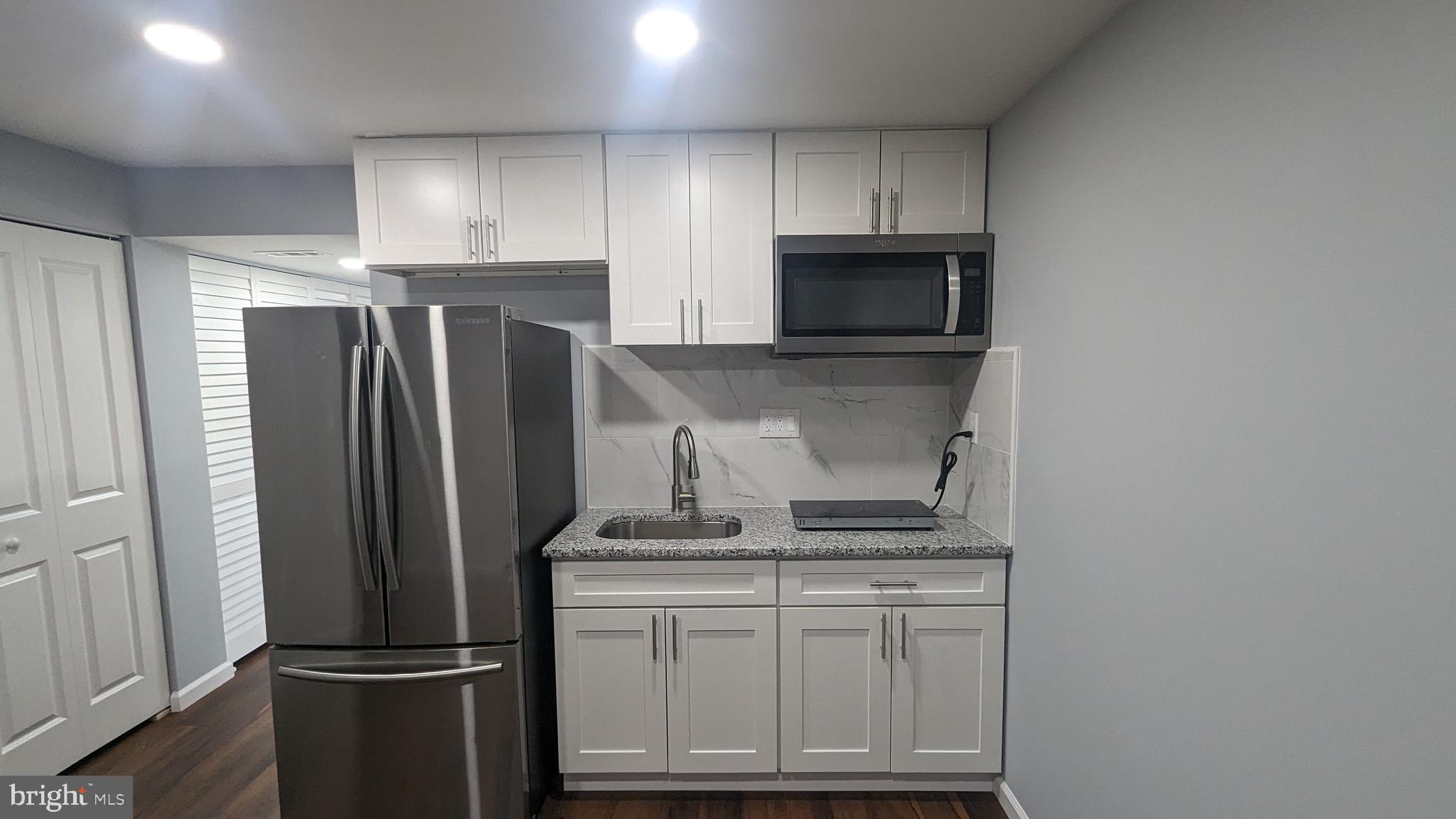 1744 TIGER LILY CIRCLE
