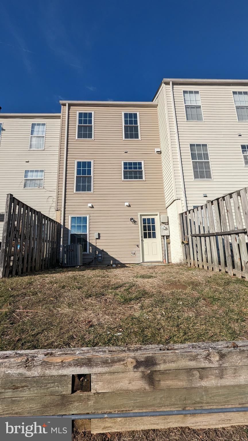 1744 TIGER LILY CIRCLE
