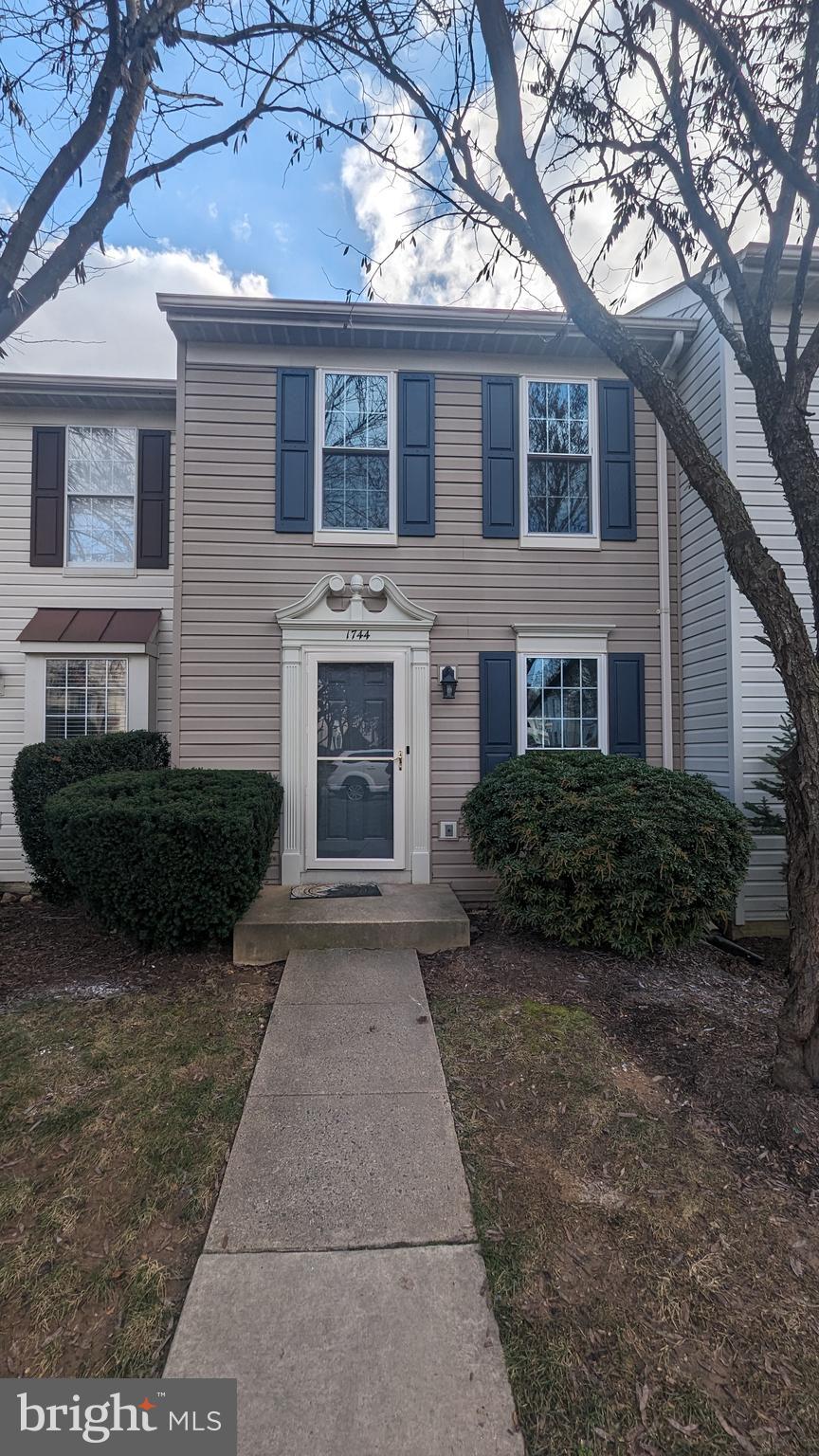 1744 TIGER LILY CIRCLE