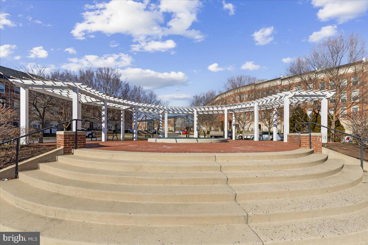 7903 CRESCENT PARK DRIVE 130