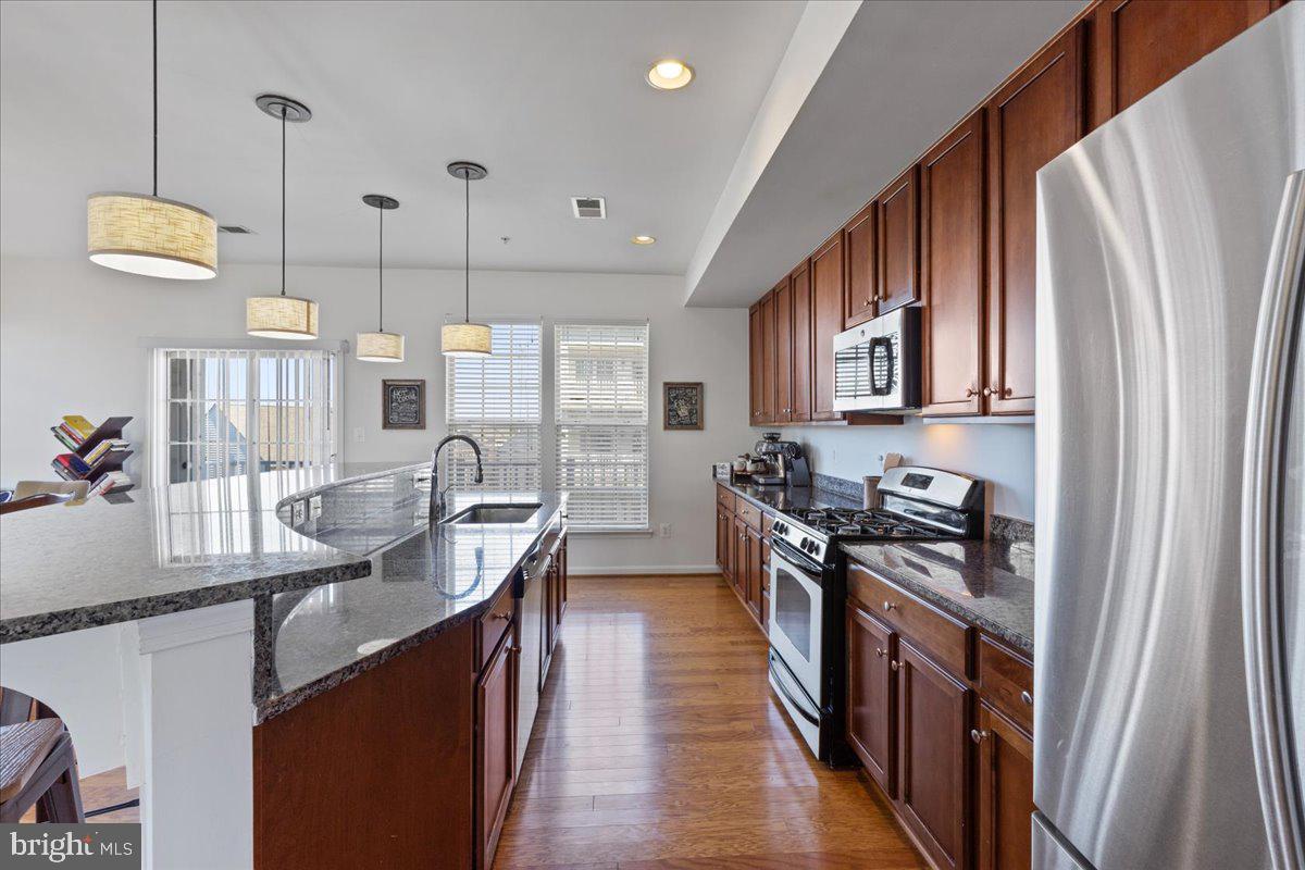7903 CRESCENT PARK DRIVE 130
