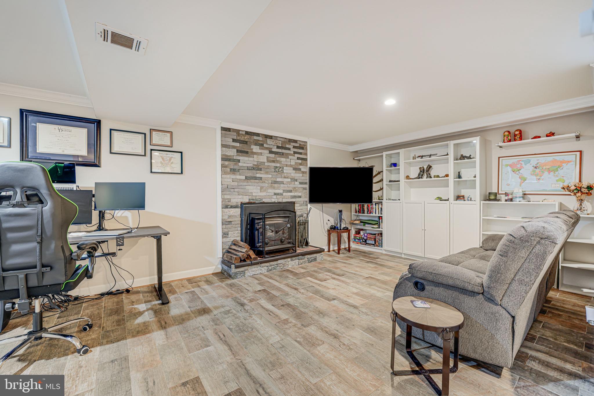 14801 Dodson Dr