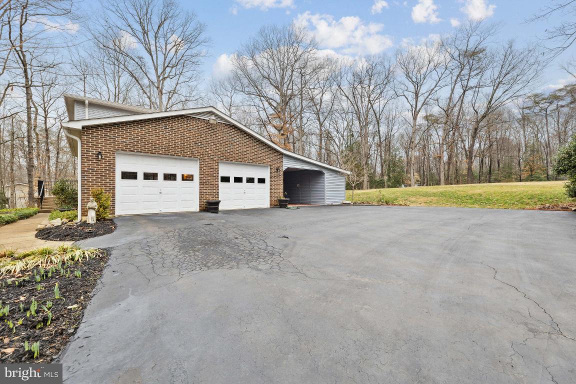 9806 Moor Green Drive