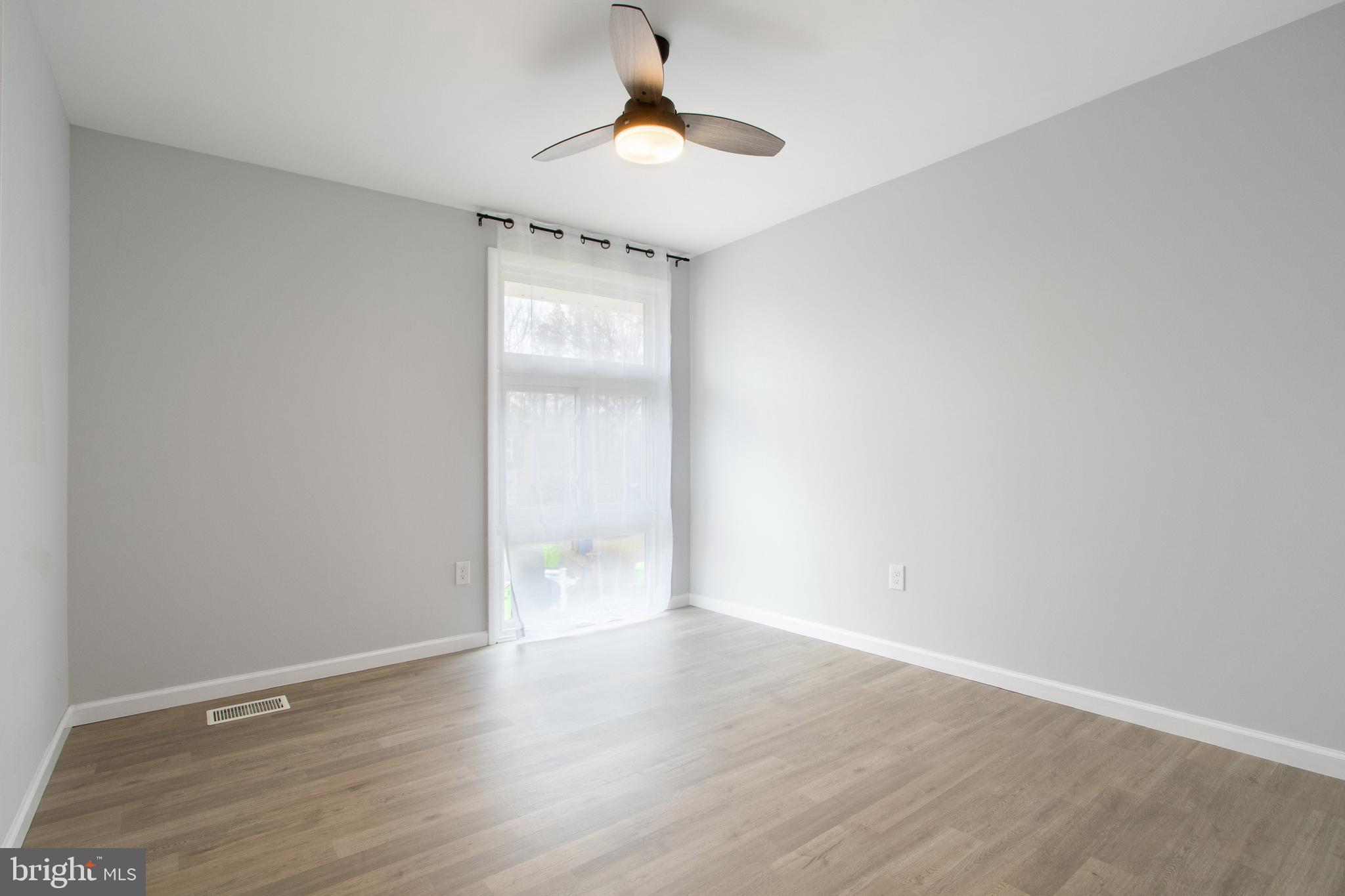 2307 Kingsbury Lane