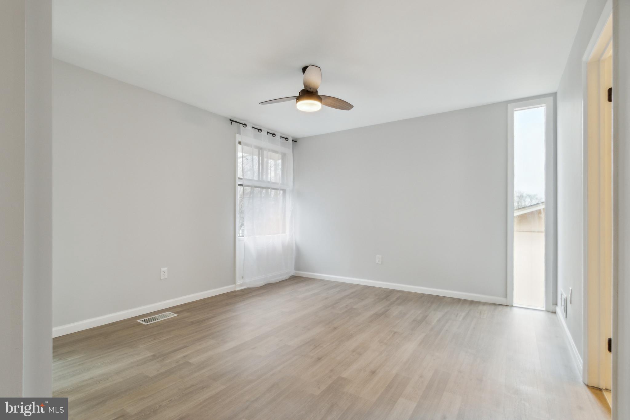 2307 Kingsbury Lane
