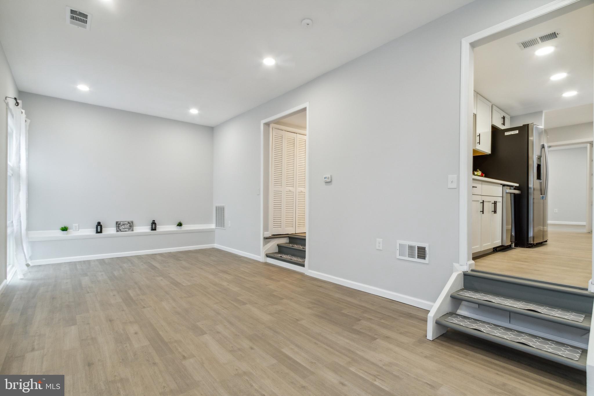 2307 Kingsbury Lane