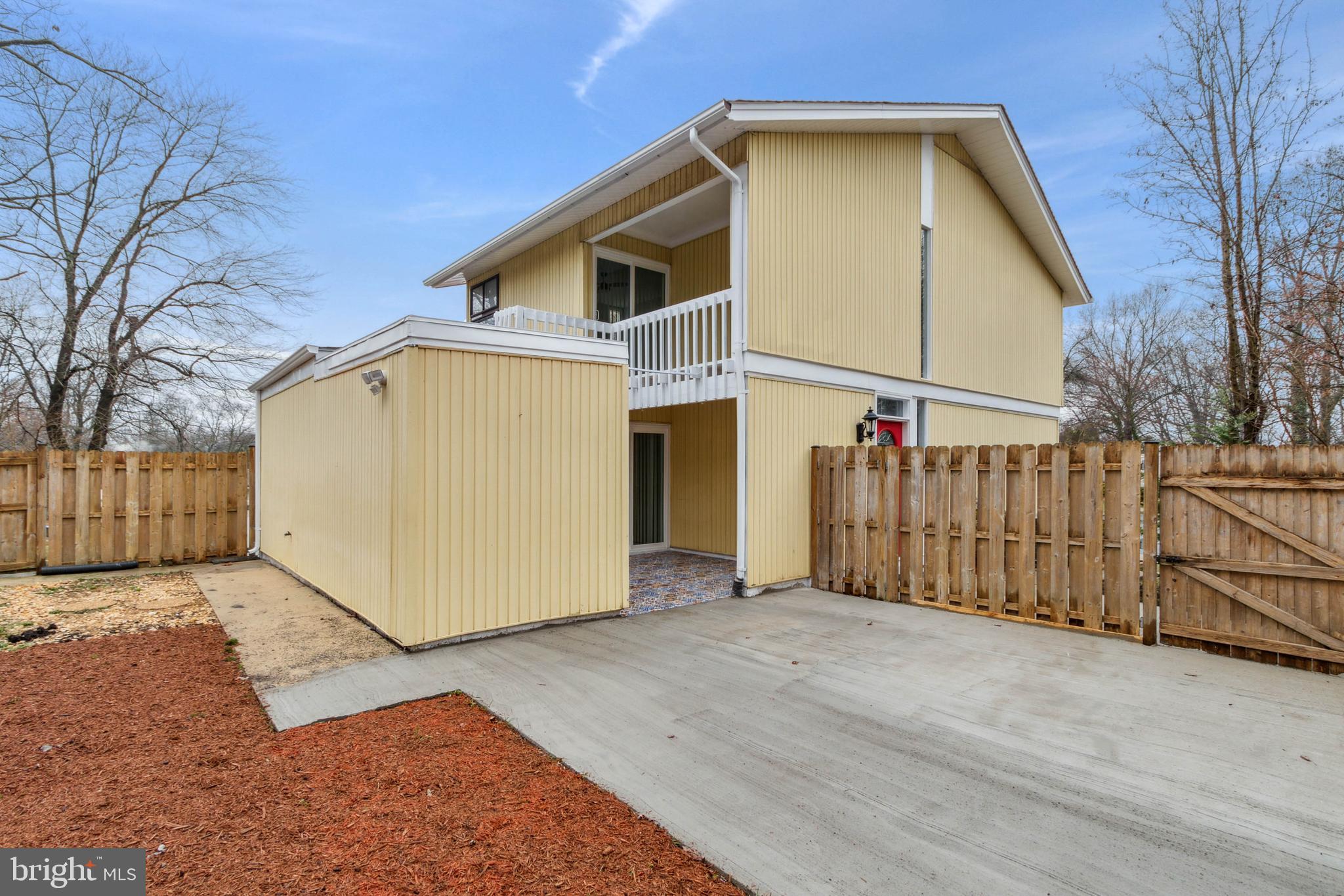 2307 Kingsbury Lane