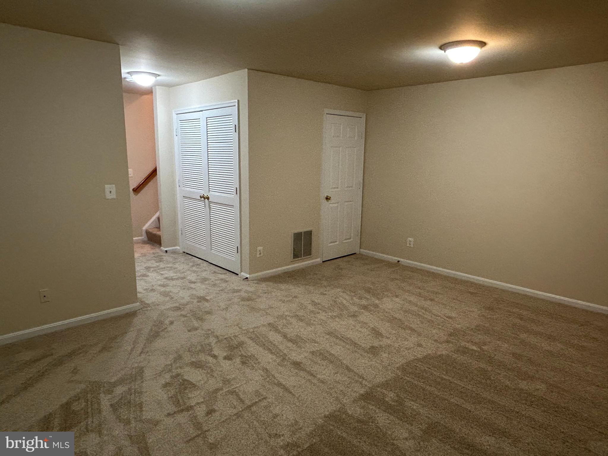 15696 Viewpoint Cir