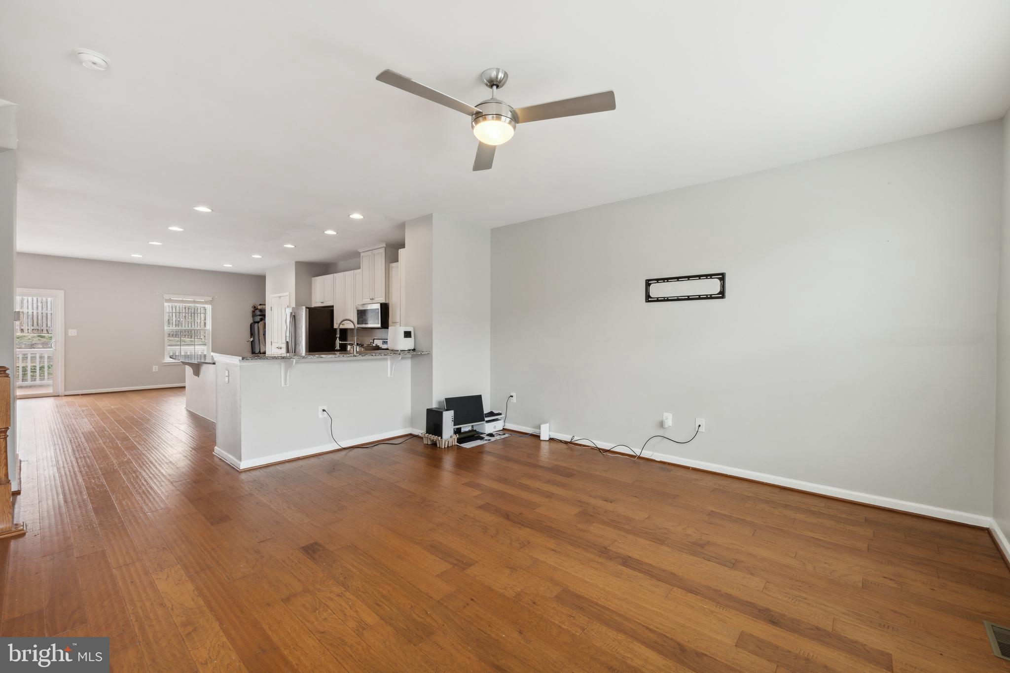 1660 Dorothy Ln