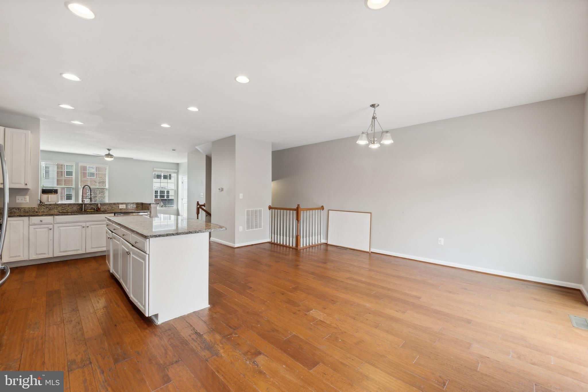 1660 Dorothy Ln