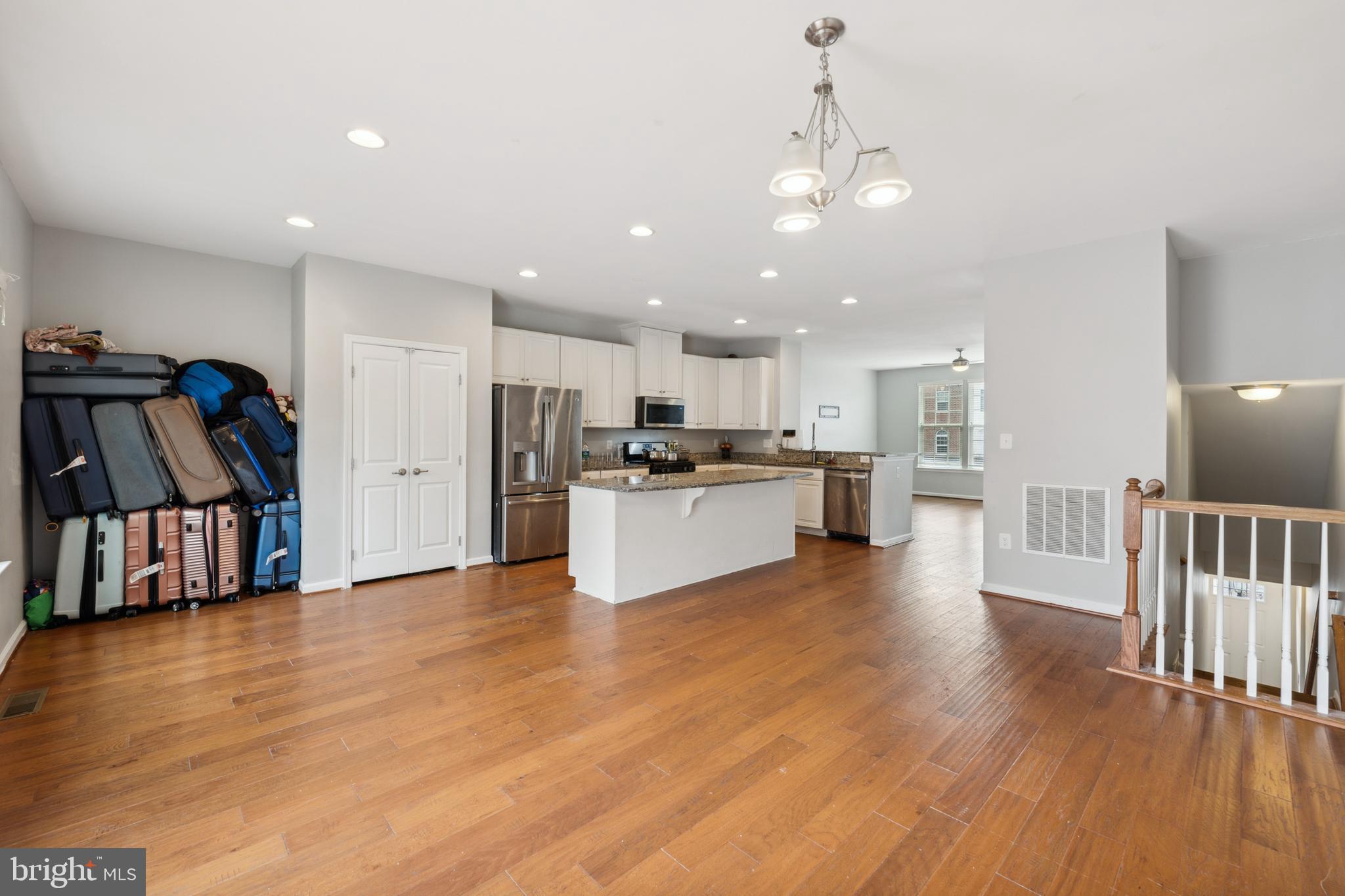 1660 Dorothy Ln