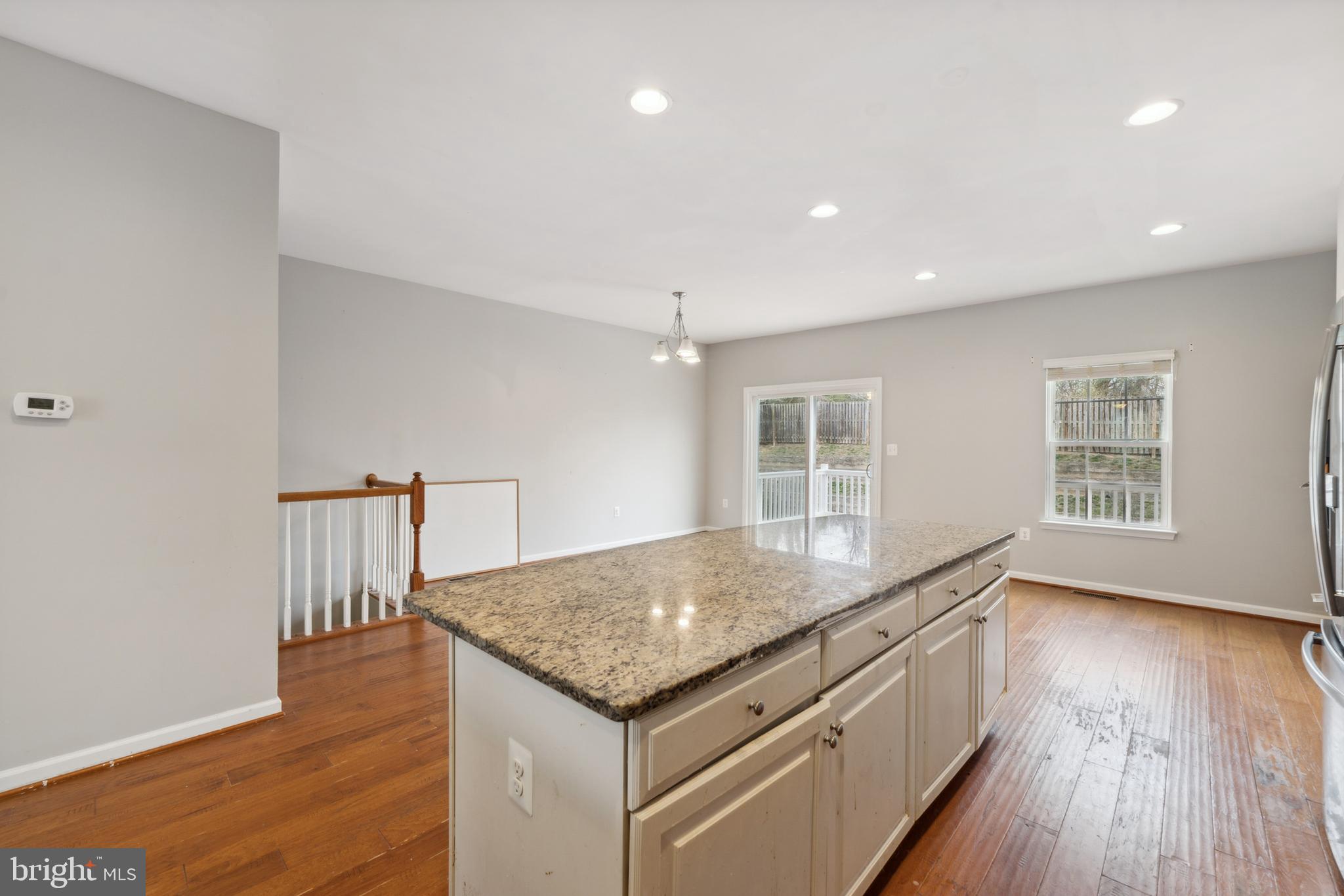 1660 Dorothy Ln