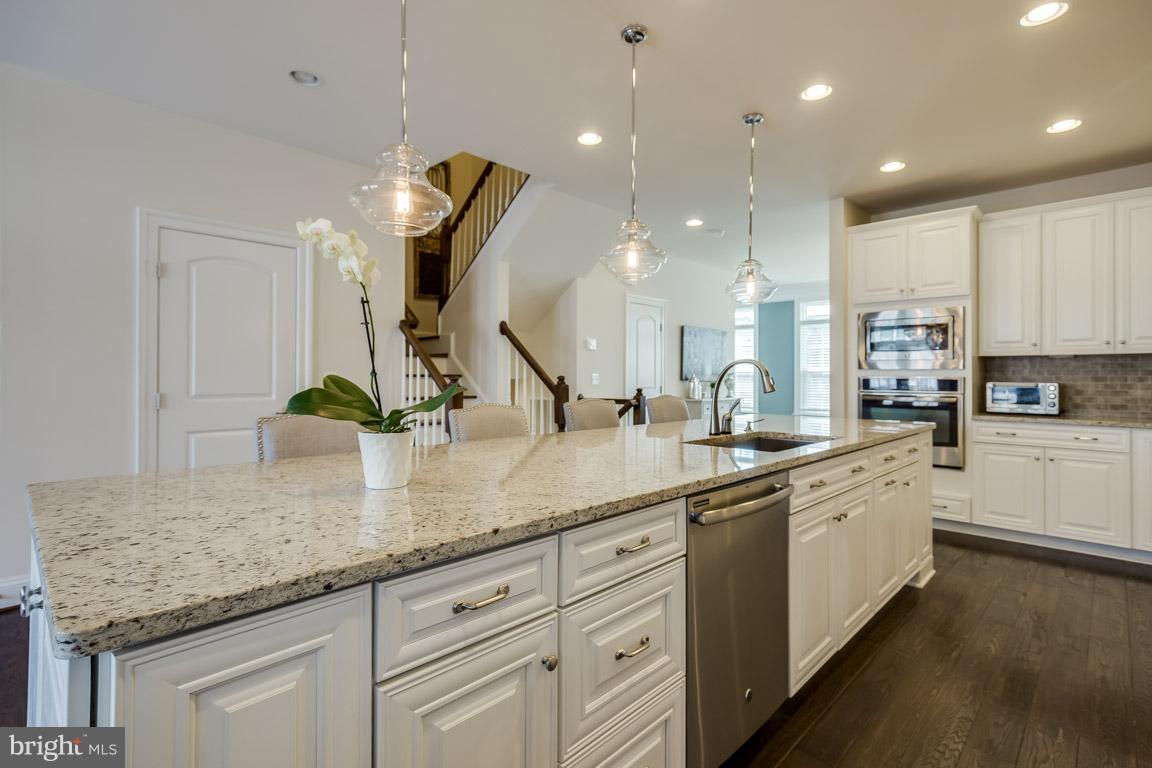 7098 Darbey Knoll Dr