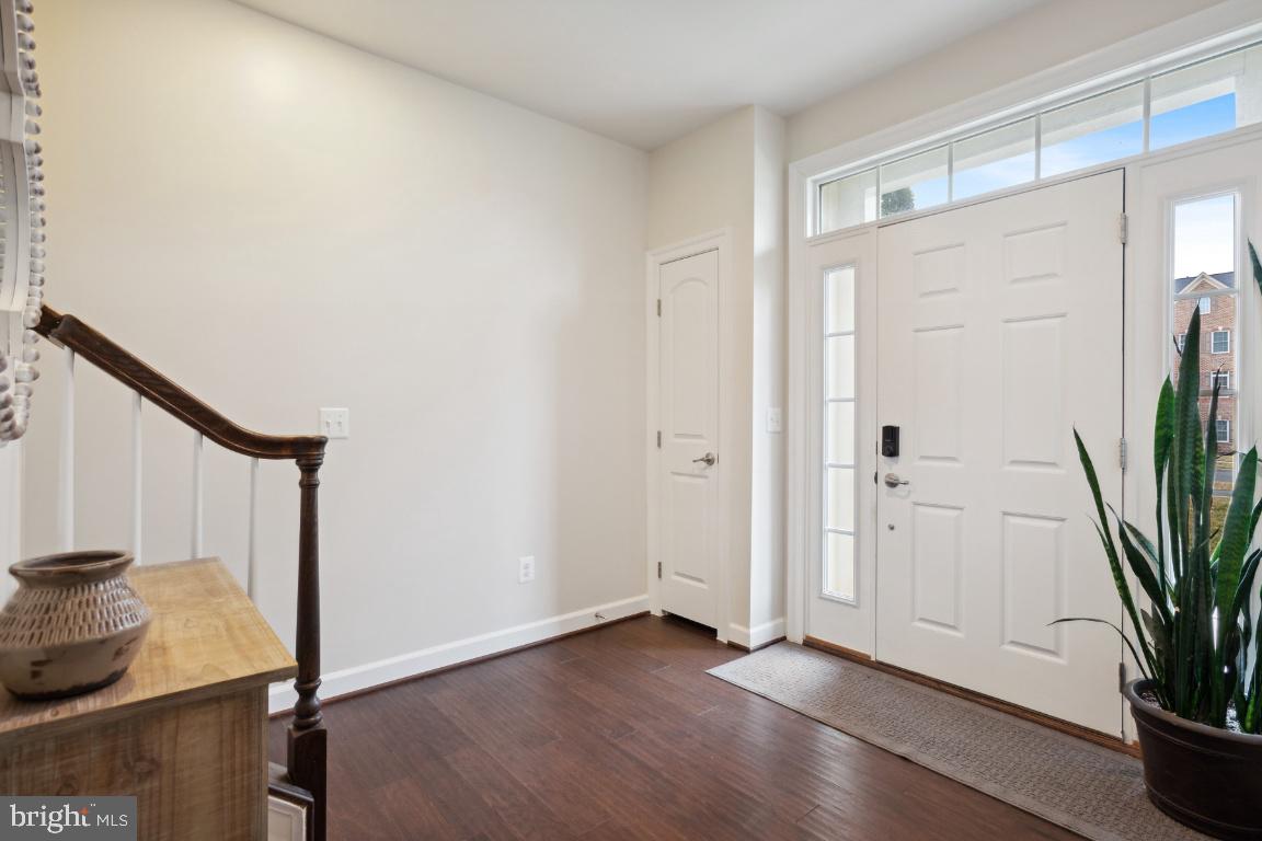 7098 Darbey Knoll Dr