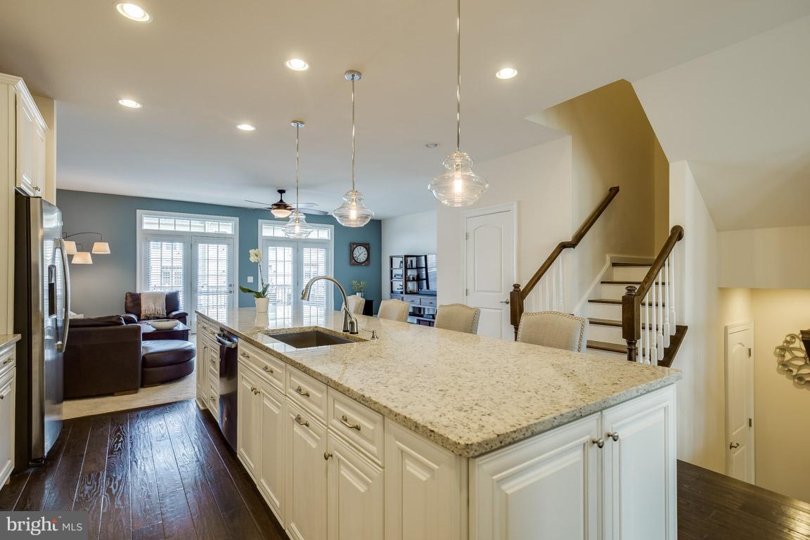 7098 Darbey Knoll Dr