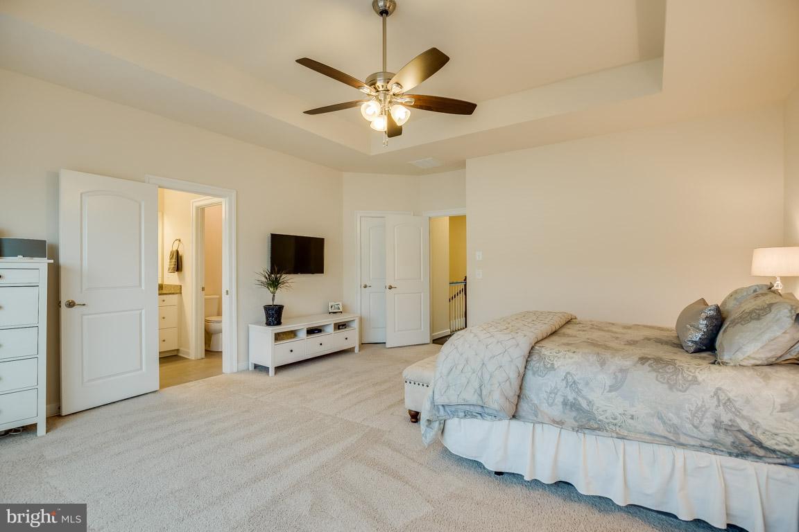 7098 Darbey Knoll Dr