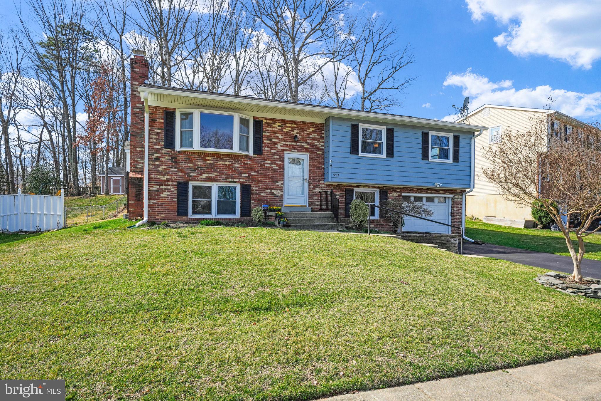 5573 Neddleton Ave