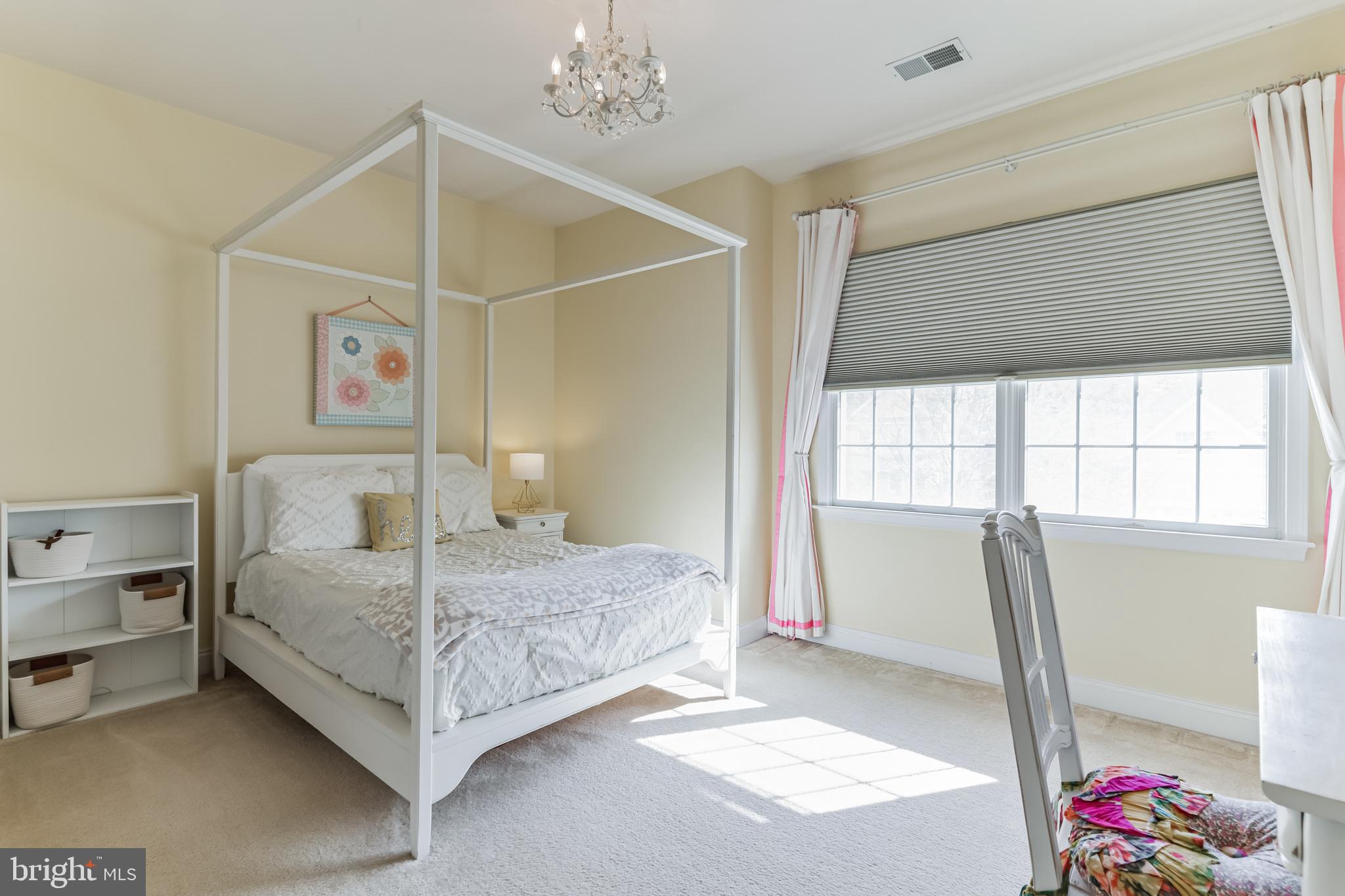 5793 WATERLOO BRIDGE CIRCLE