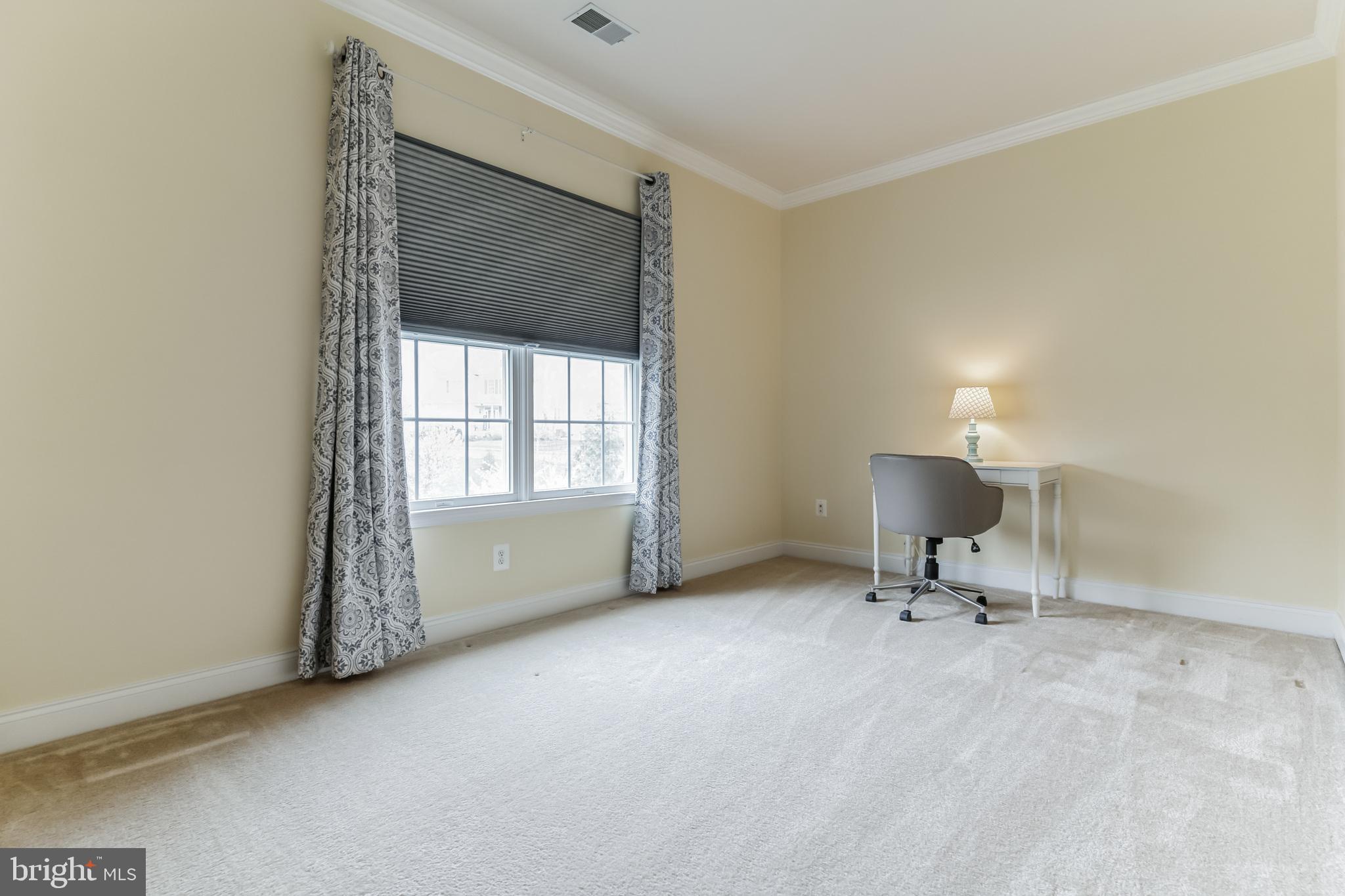 5793 WATERLOO BRIDGE CIRCLE