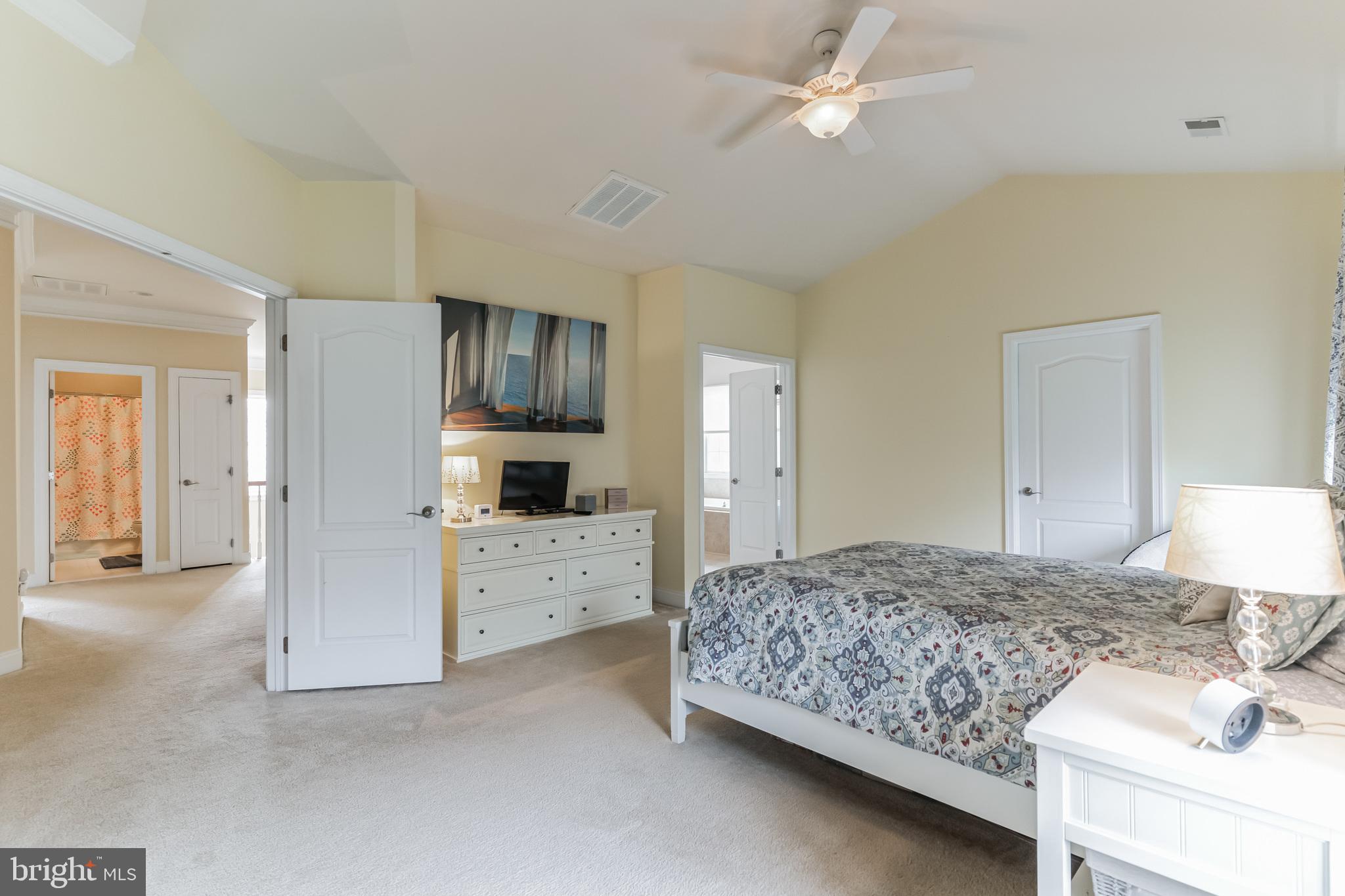 5793 WATERLOO BRIDGE CIRCLE