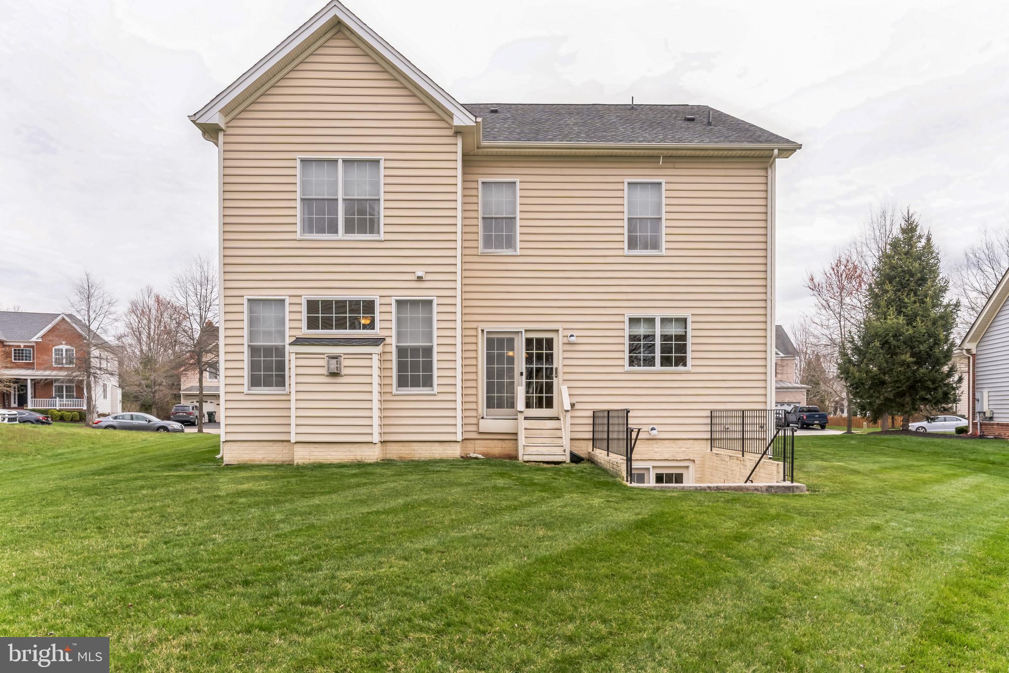 5793 WATERLOO BRIDGE CIRCLE