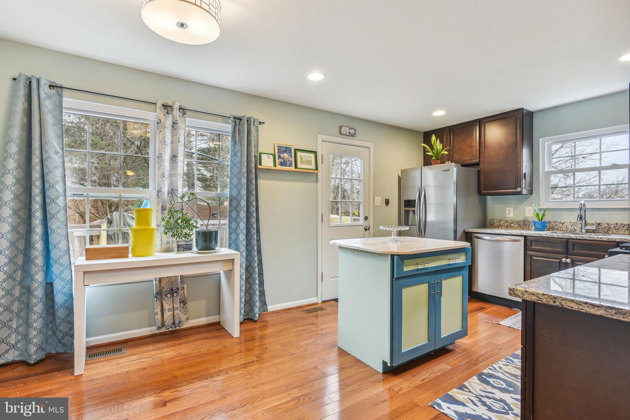 7447 Courtland Cir