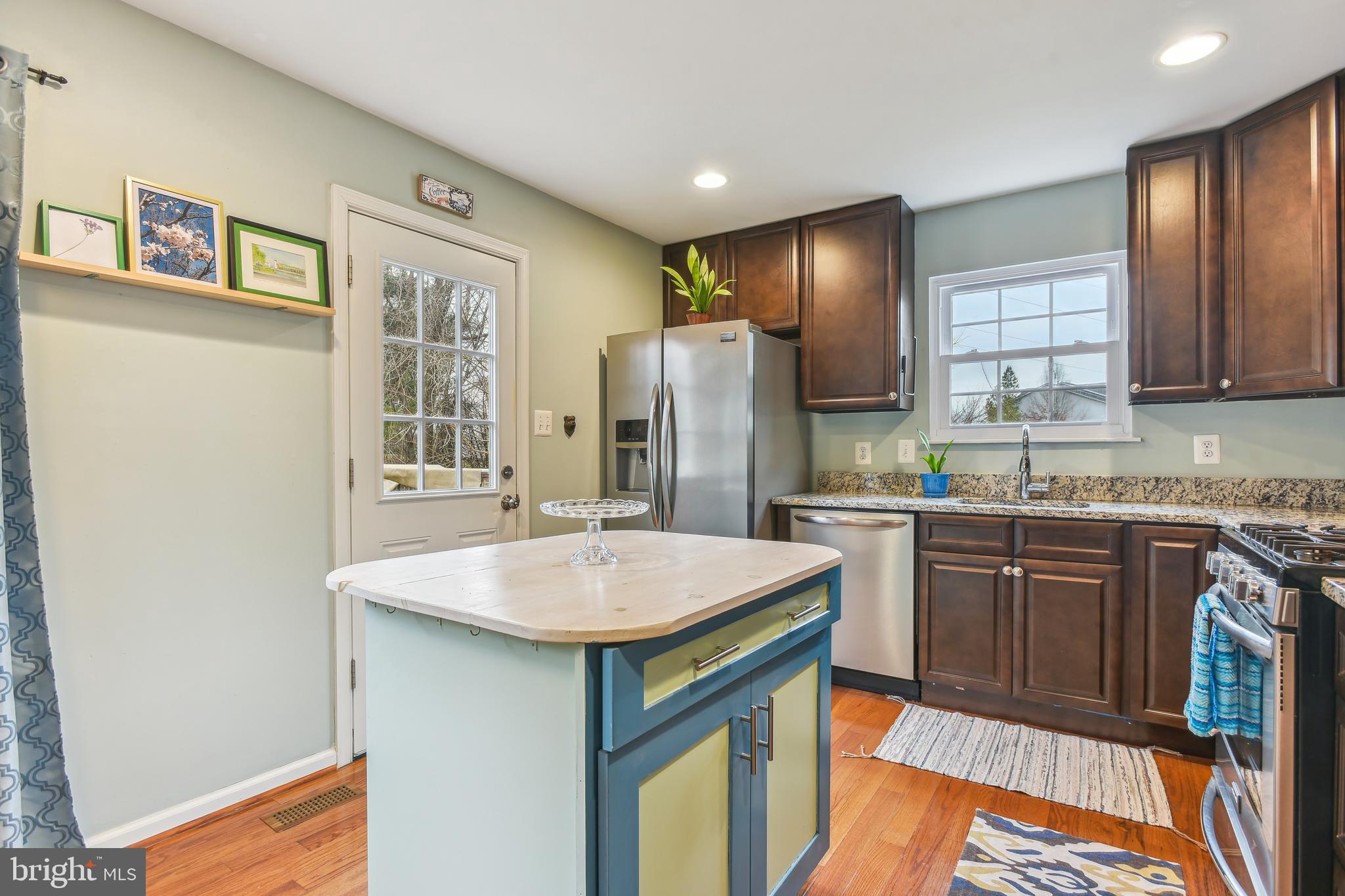7447 Courtland Cir