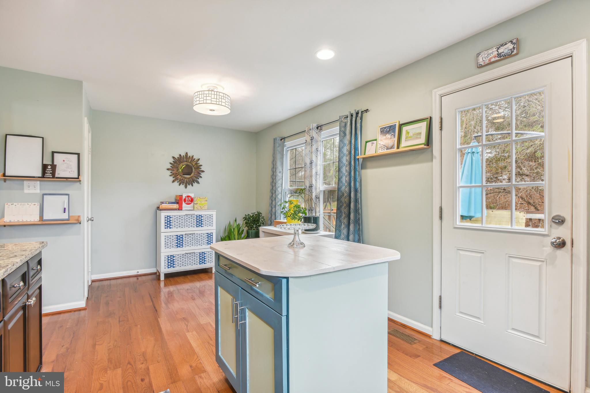 7447 Courtland Cir