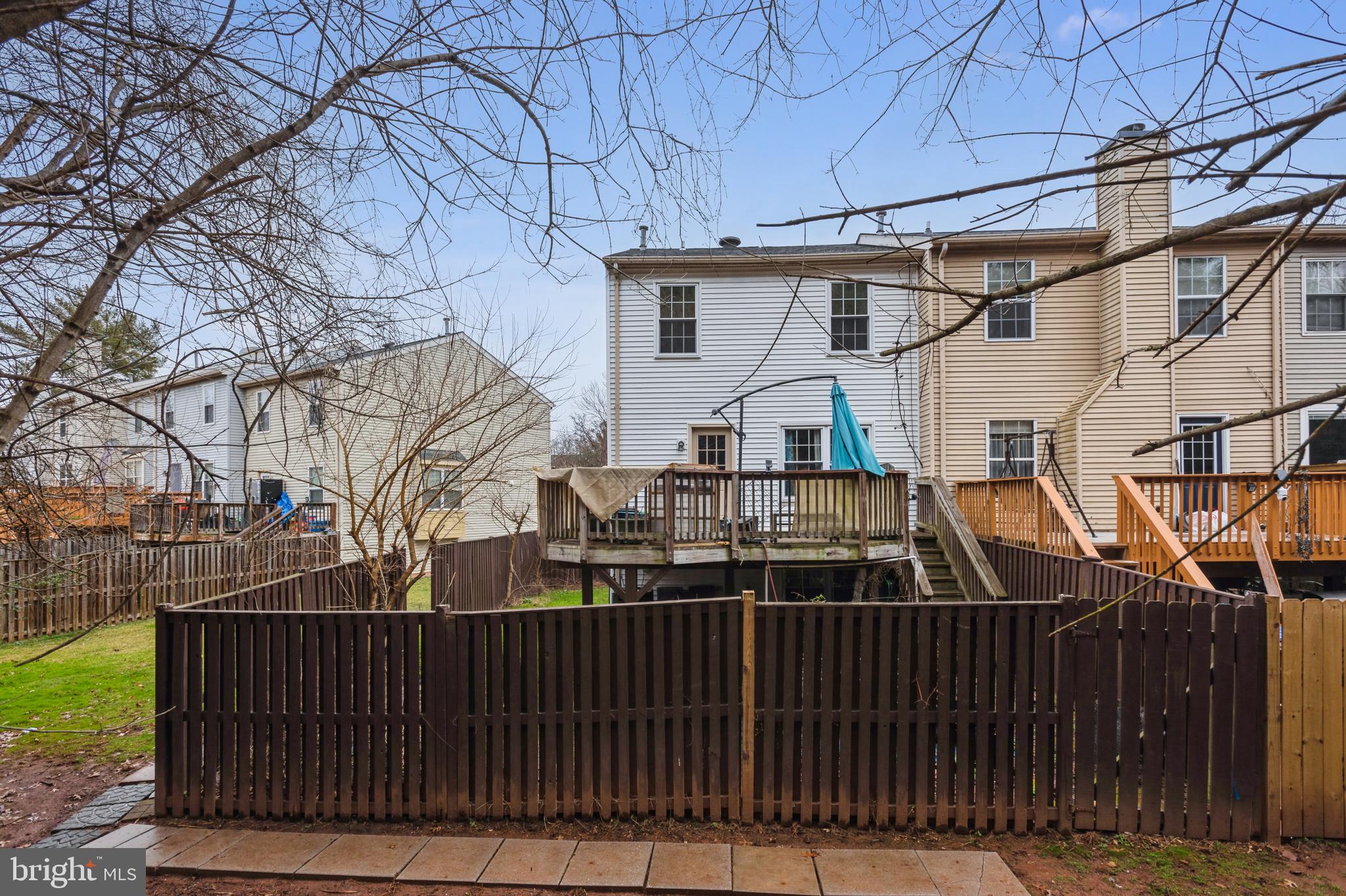 7447 Courtland Cir