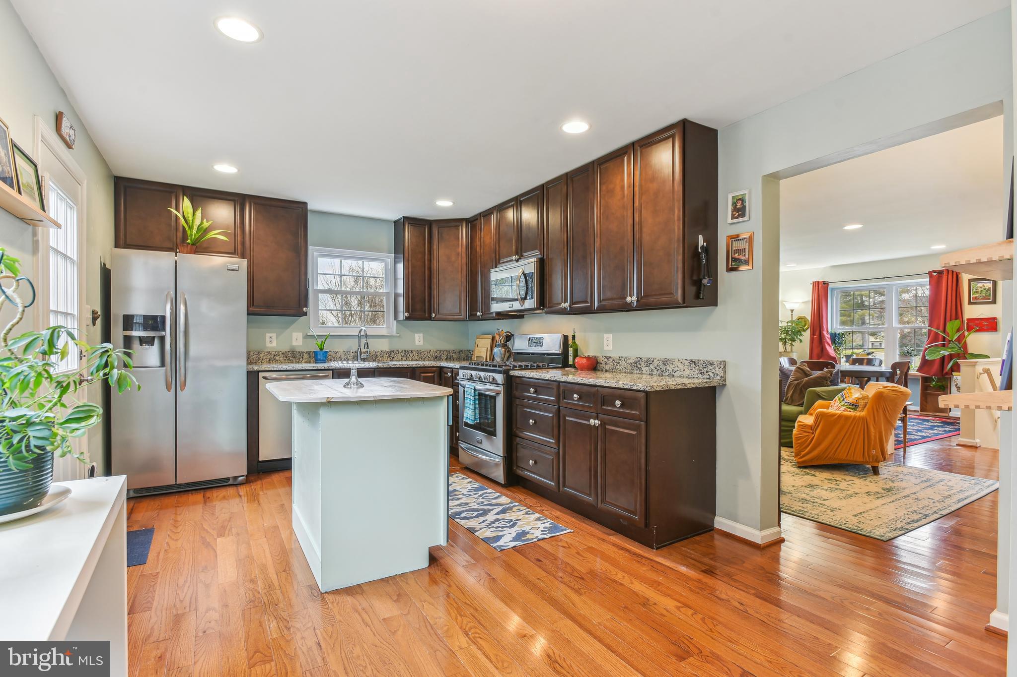 7447 Courtland Cir
