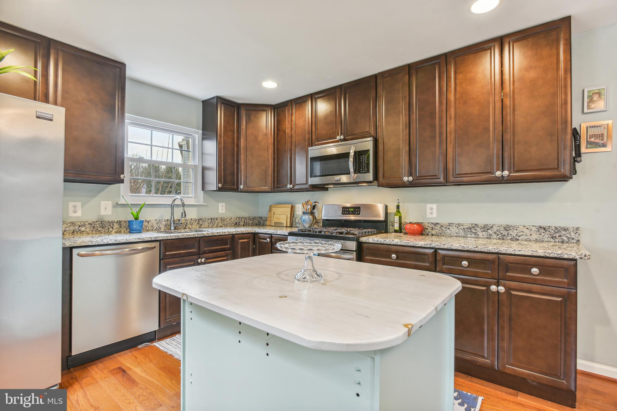 7447 Courtland Cir